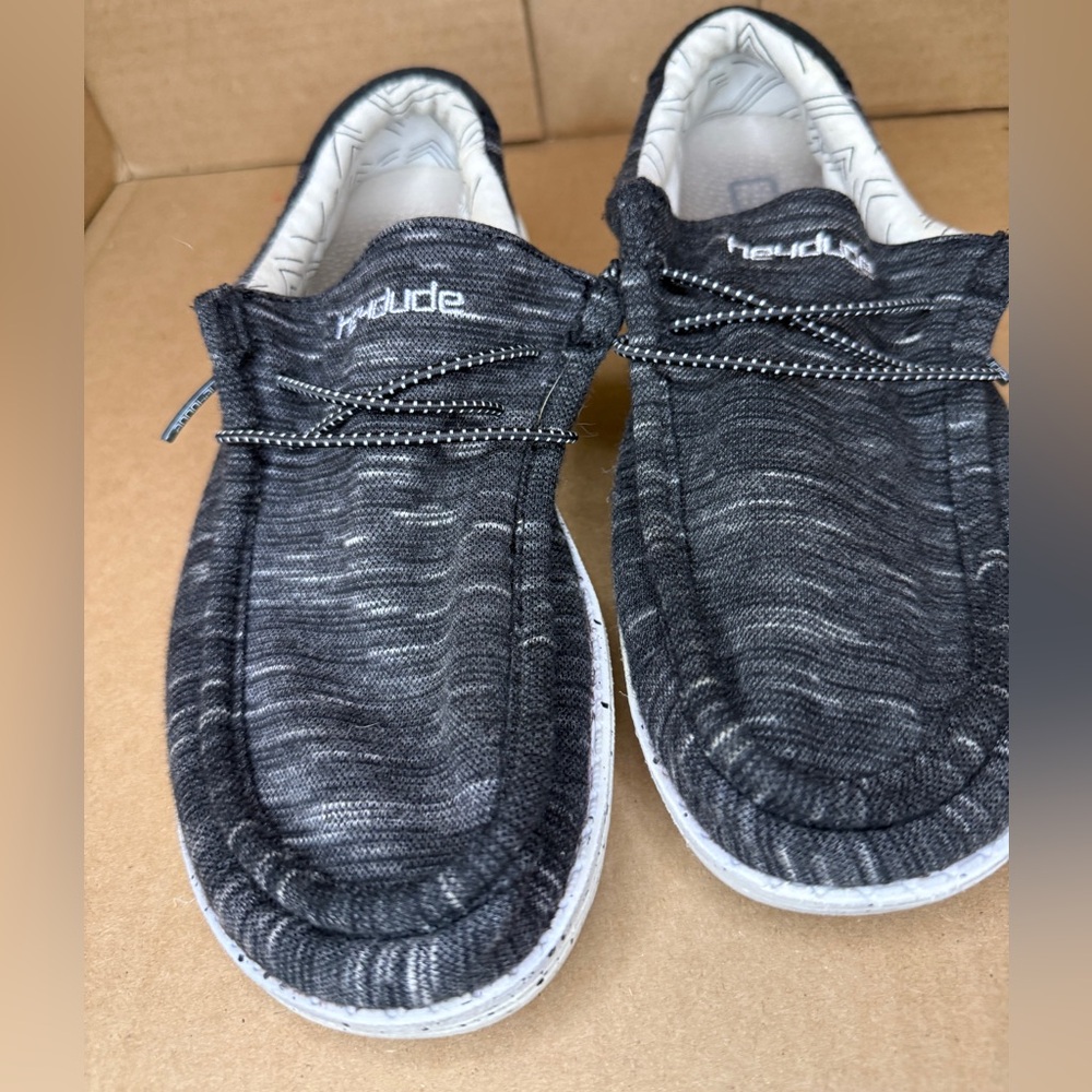 Hey Dude Wally Youth Stretch Black Marled Slip On Shoes Size 6/ ladies 7 - Picture 2 of 6